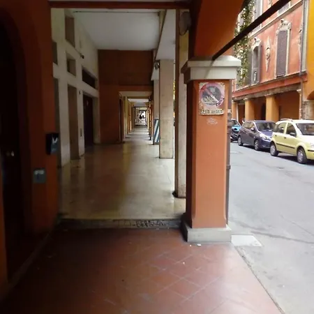 House San Carlo Centro * Bolonia